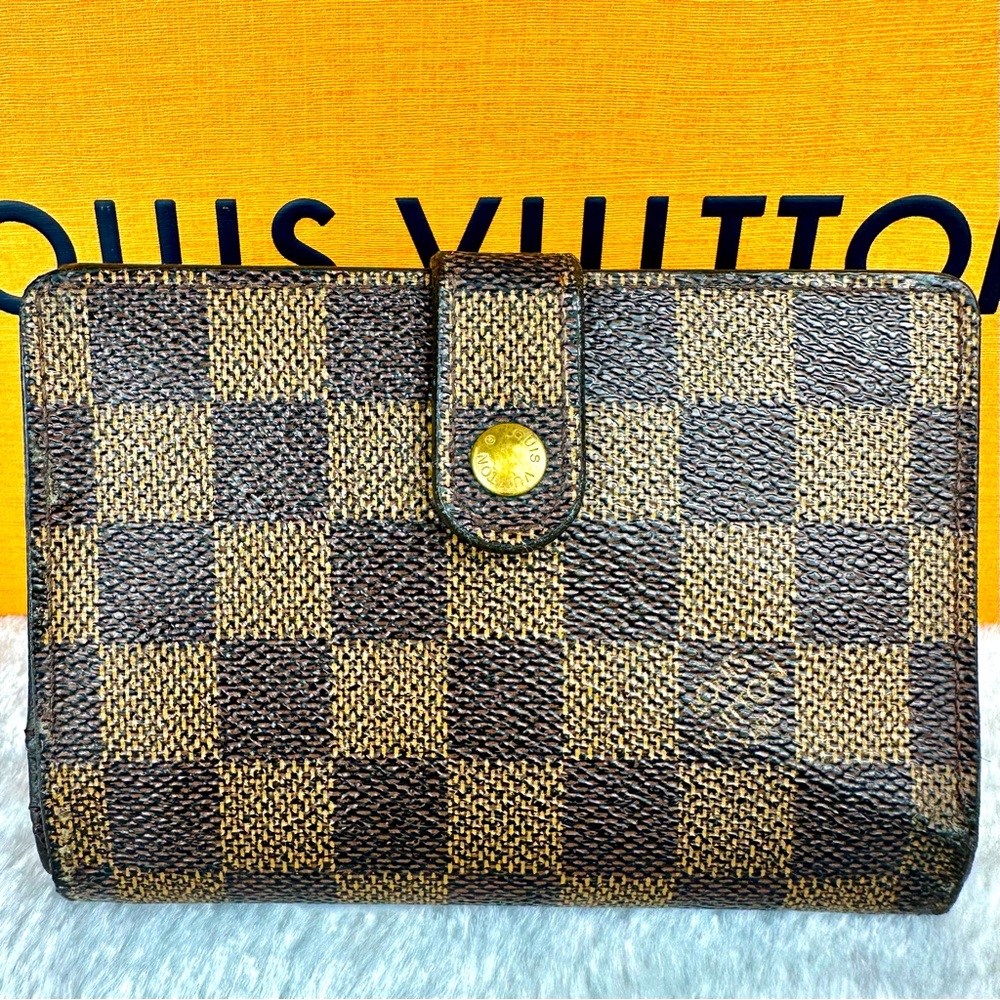 Louis Vuitton Damier Ebene compact Kisslock wallet READ well used